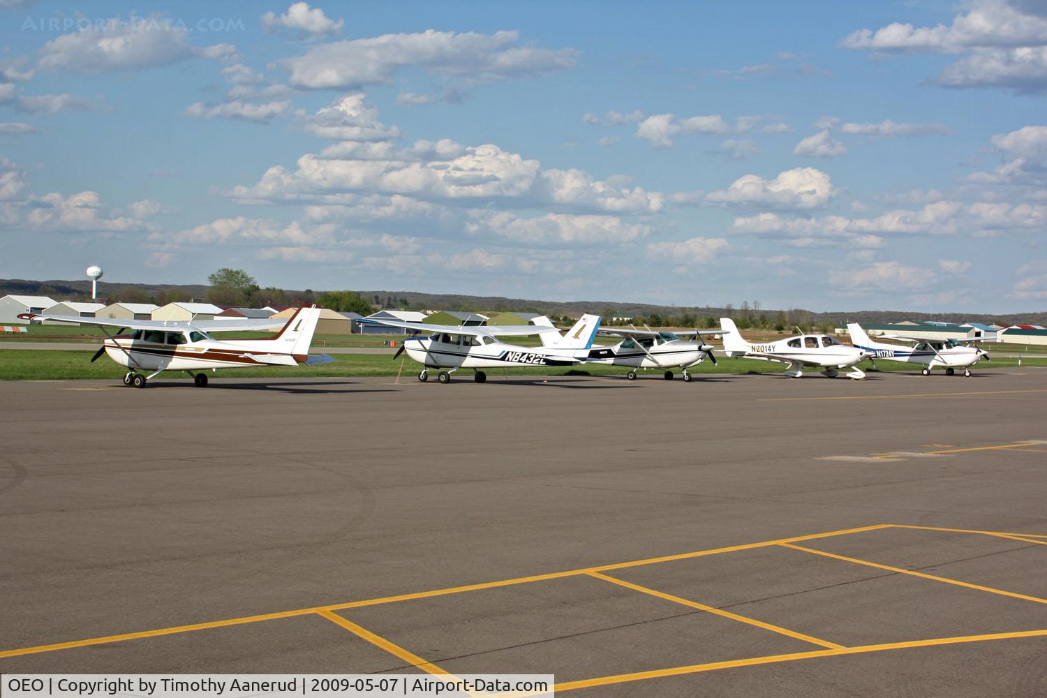 L O Simenstad Municipal Airport (OEO) - Visitors for an FAA Safety Seminar