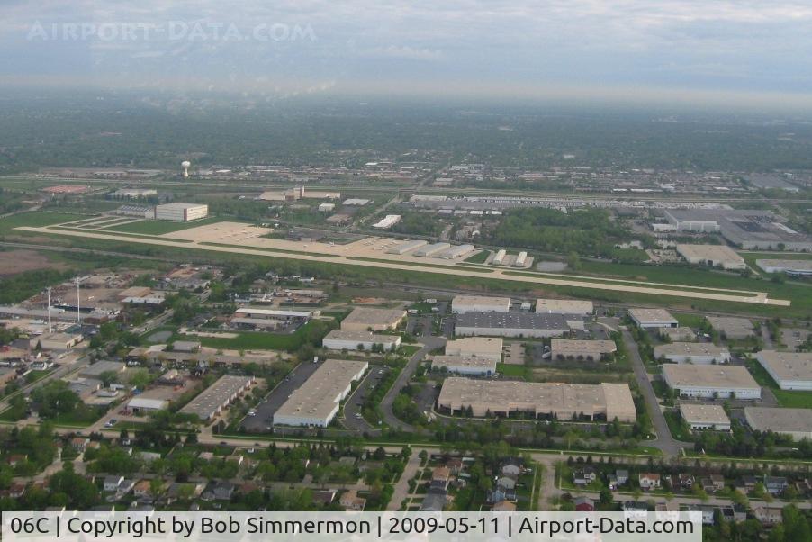 Schaumburg Regional Airport (06C) - Approaching from the south at pattern altitude (1600')