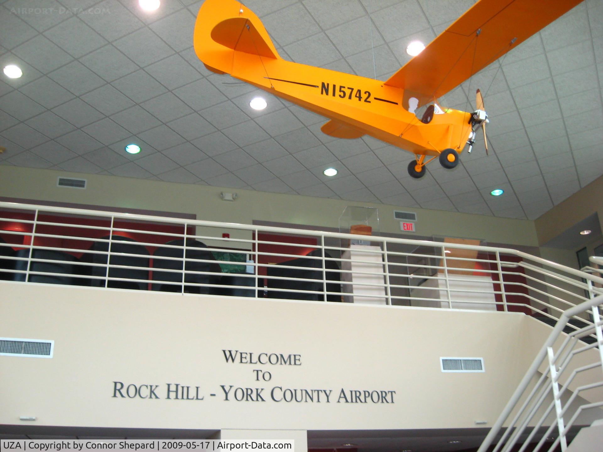 Rock Hill/york Co/bryant Field Airport (UZA) - FBO lobby