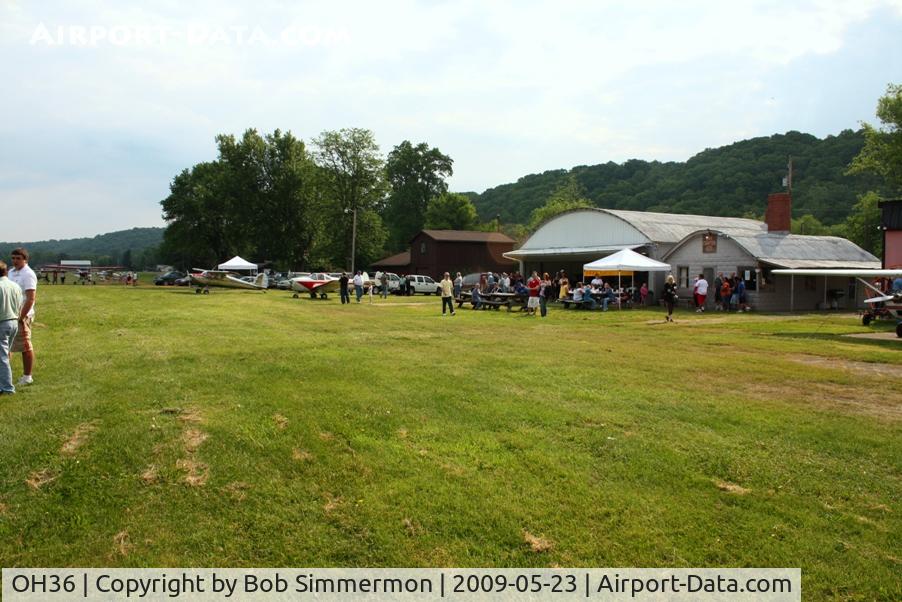 Riverside Airport (OH36) - Fly-in breakfast at Zanesville Riverside