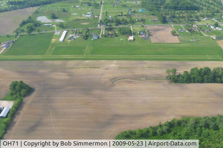 OH71 Airport - Looking south at this grass field with parallel runways