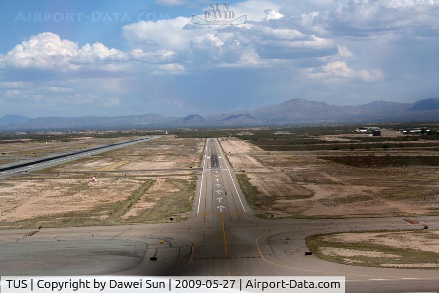 Tucson International Airport (TUS) - 11R