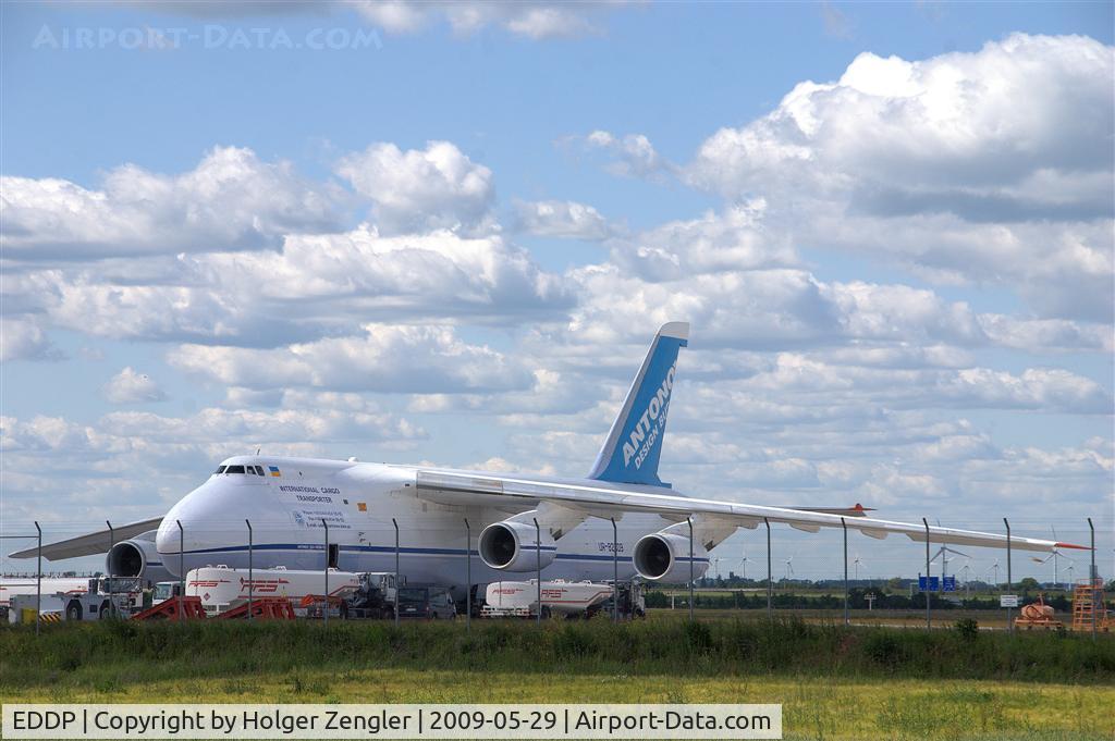 Leipzig/Halle Airport, Leipzig/Halle Germany (EDDP) - Preparations for the next job are running