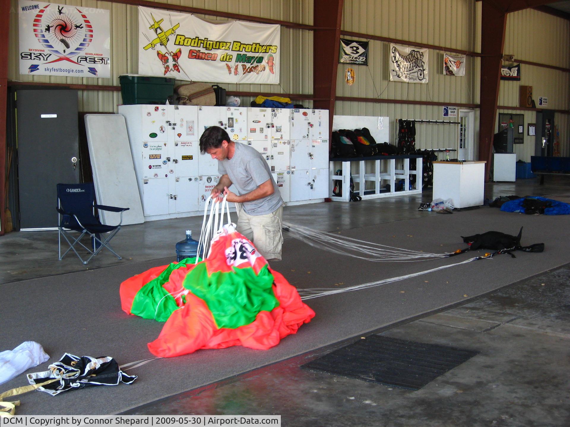 Chester Catawba Regional Airport (DCM) - Packing parachutes