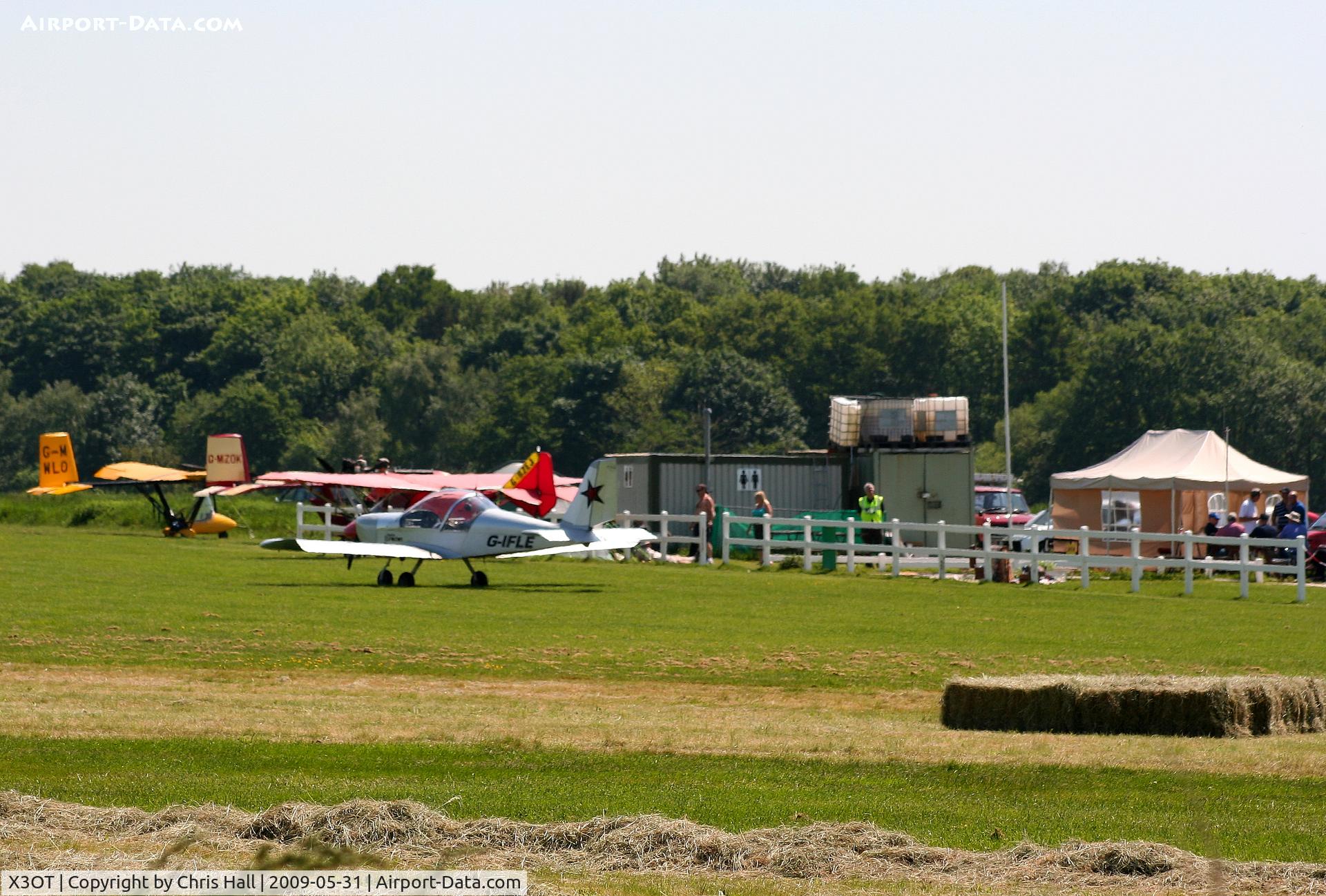 X3OT Airport - Otherton Microlight Airfield