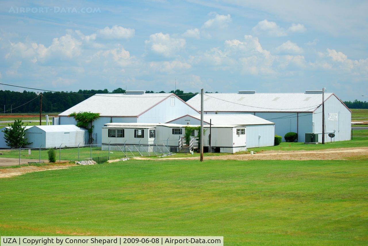 Rock Hill/york Co/bryant Field Airport (UZA) - Flight school