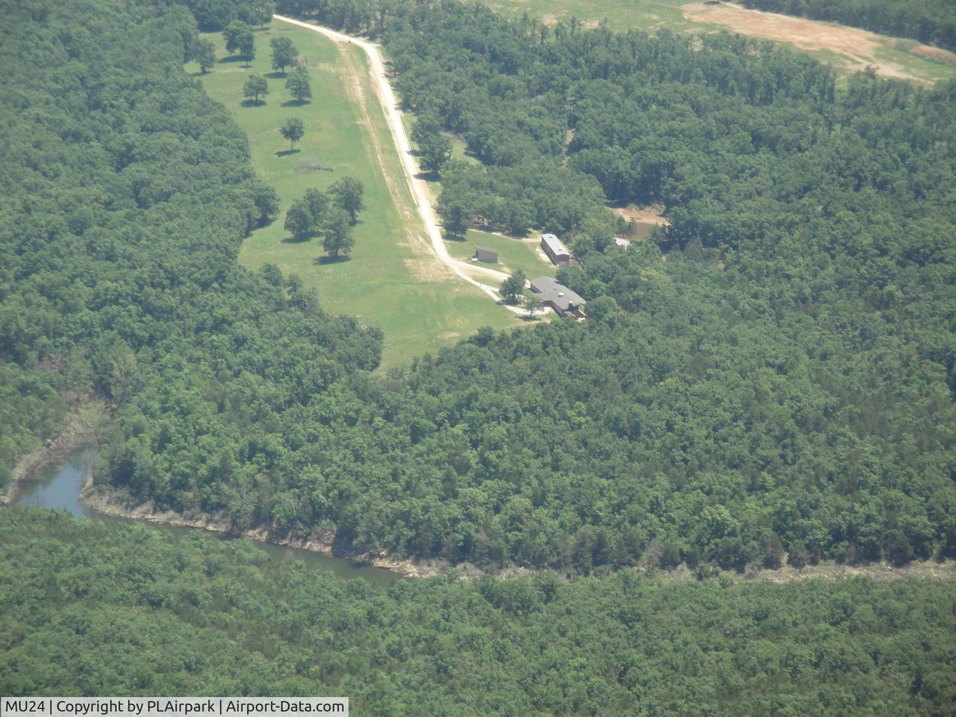 Brass Lantern Airpark Airport (MU24) - MU24 is 2000' in length cleared 100' wide