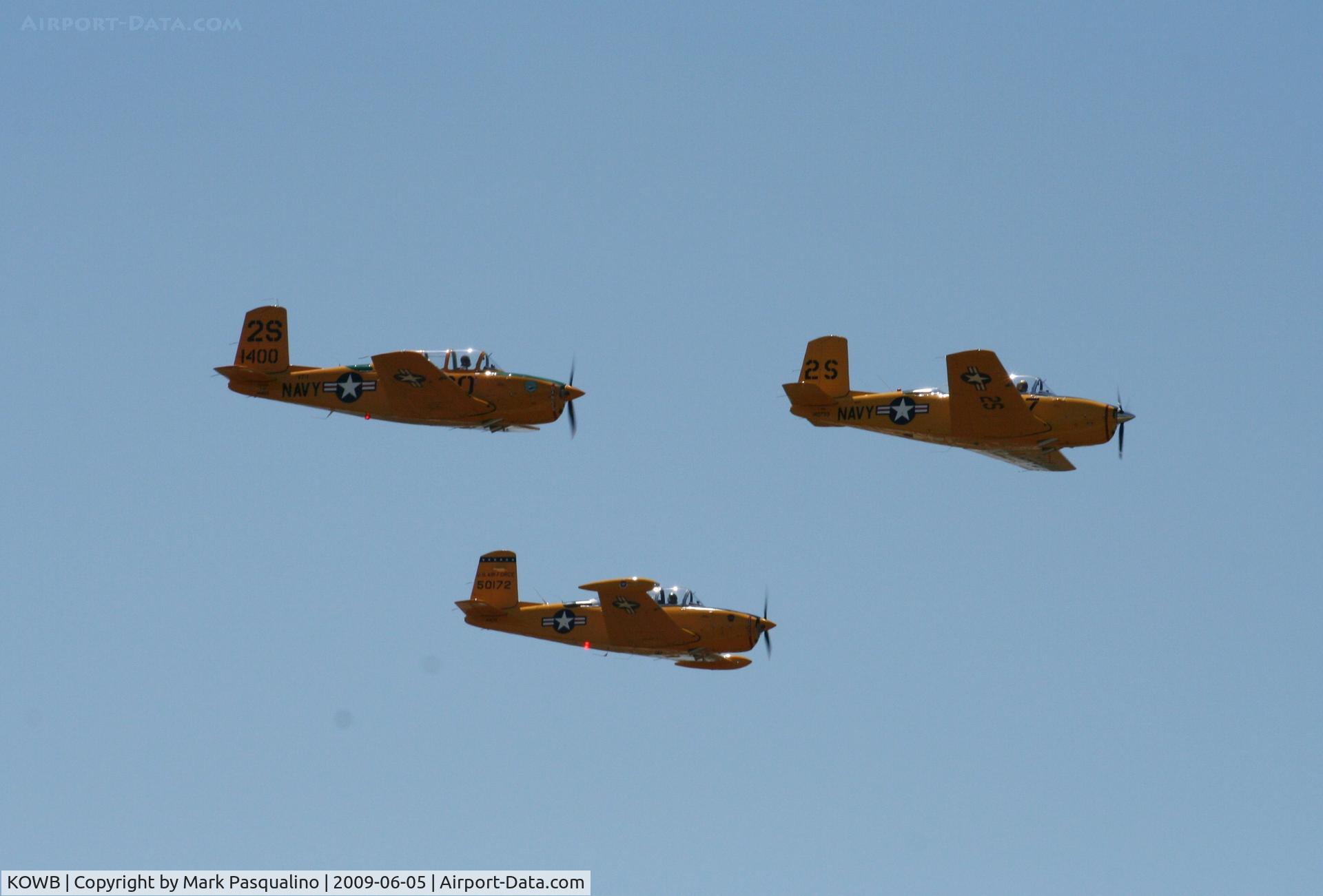 Owensboro-daviess County Airport (OWB) - Three ship T-34 formation