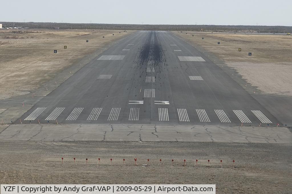 Yellowknife Airport, Yellowknife, Northwest Territories Canada (YZF) - Final approach to RWY33 at Yellowknife.