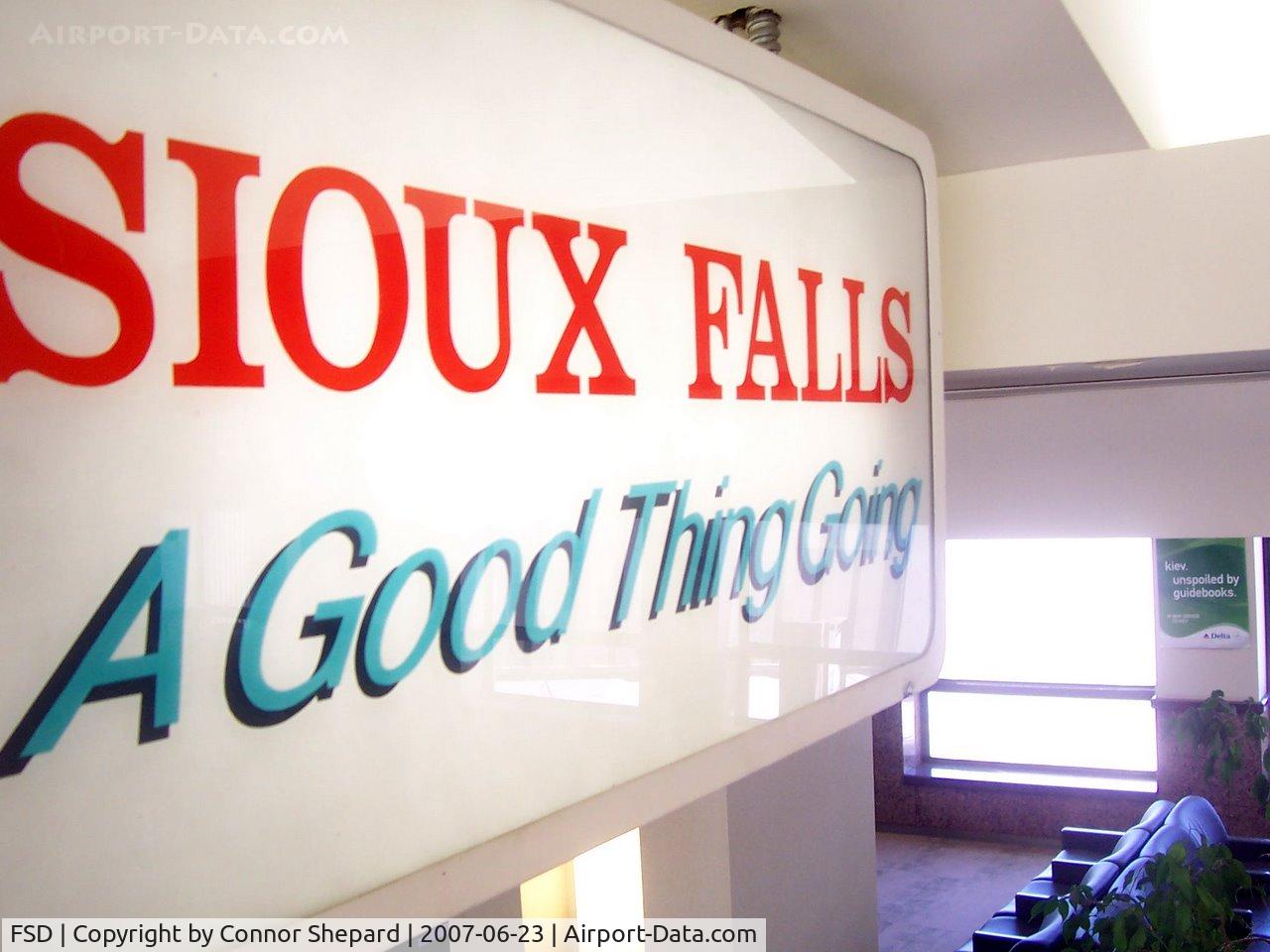 Joe Foss Field Airport (FSD) - Sioux Falls Regional