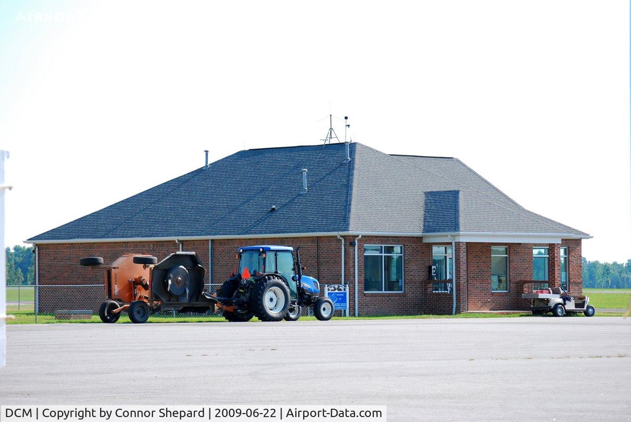 Chester Catawba Regional Airport (DCM) - FBO building