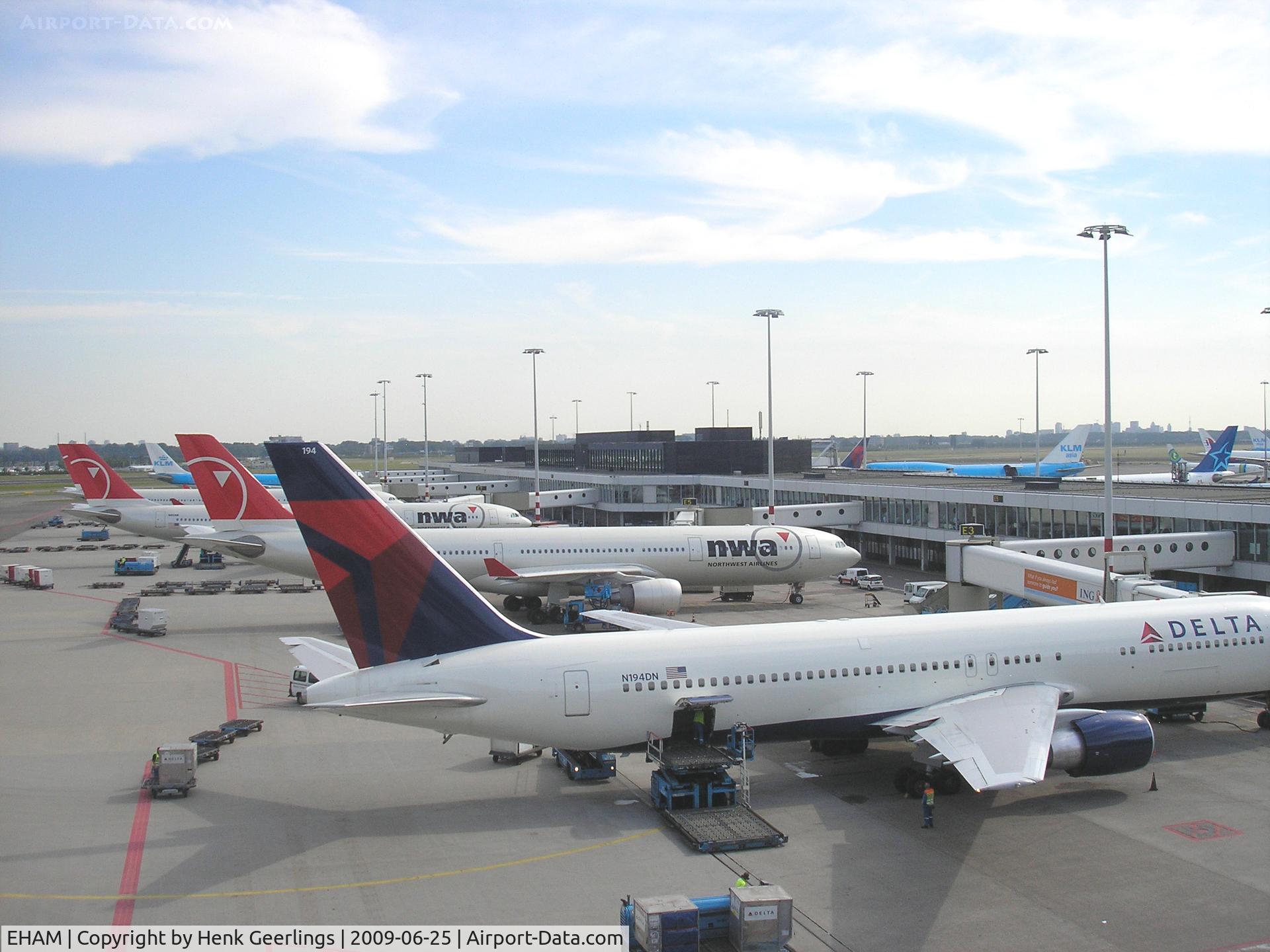 Amsterdam Schiphol Airport, Haarlemmermeer, near Amsterdam Netherlands (EHAM) - Schiphol , E- Pier