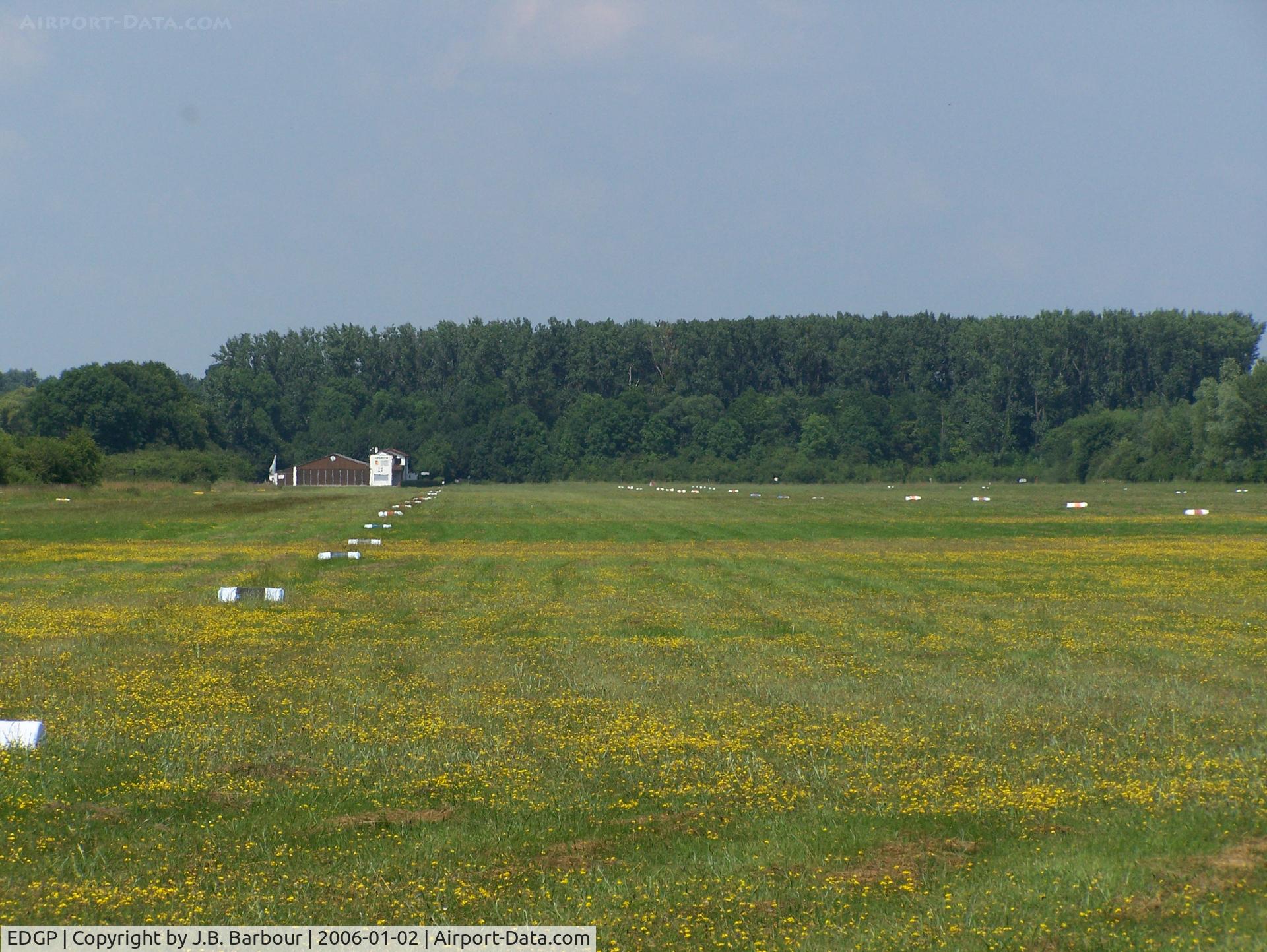 EDGP Airport - Oppenihein, Germany  This was a nice location.  