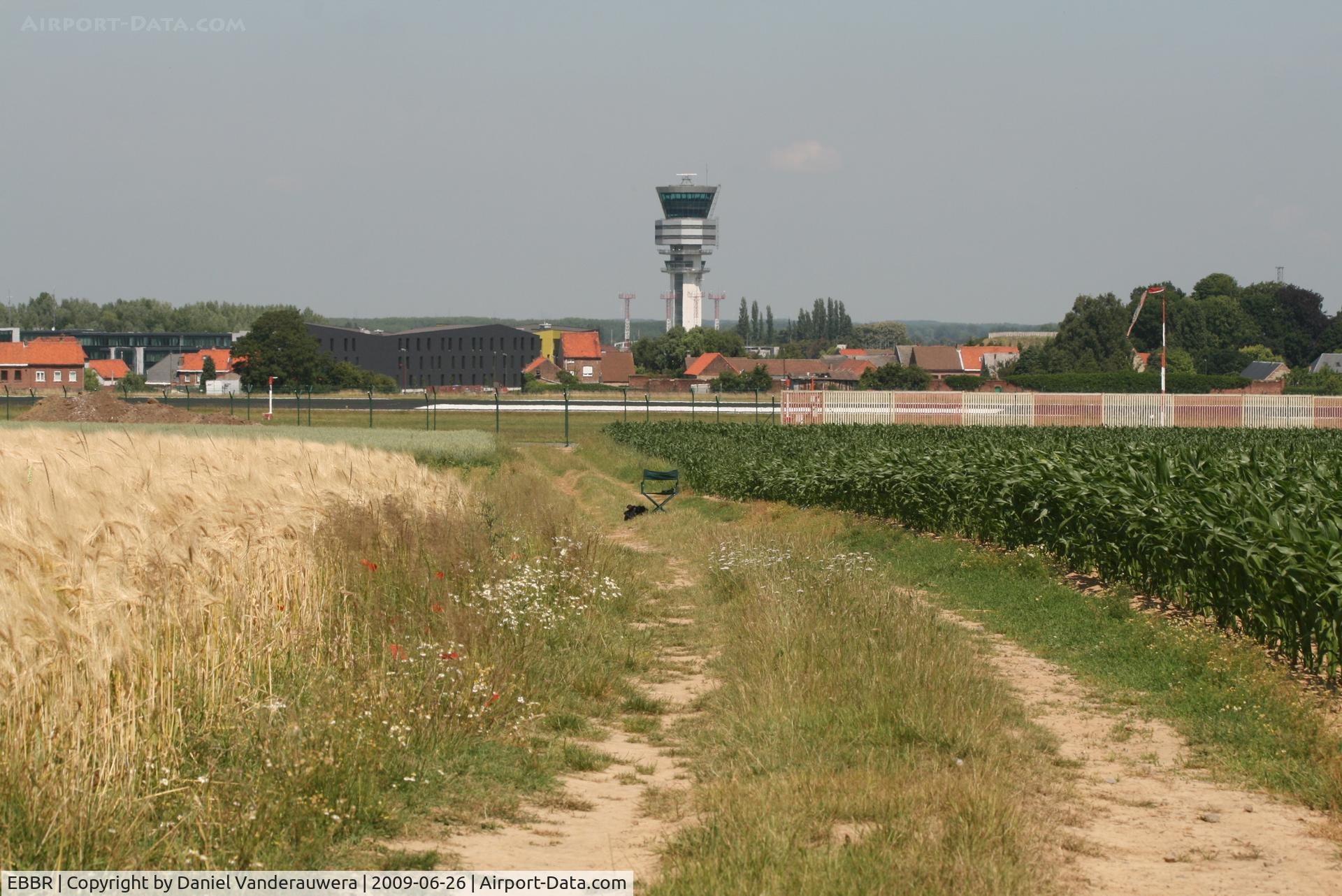 Brussels Airport, Brussels / Zaventem   Belgium (EBBR) - Spotting area - rwy 25L/07R