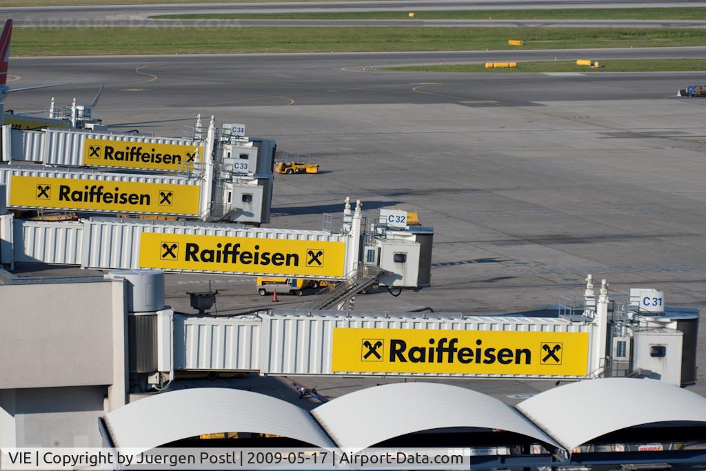 Vienna International Airport, Vienna Austria (VIE) - Vienna Airport - passenger bridge