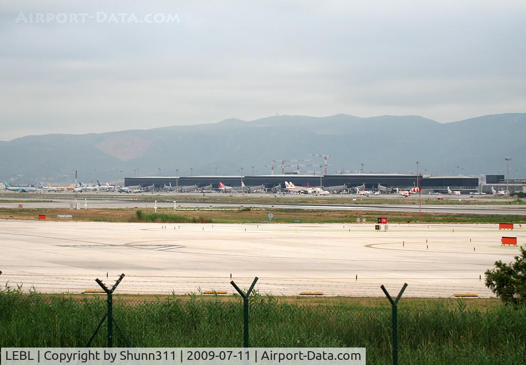 Barcelona International Airport, Barcelona Spain (LEBL) - Terminal T2 overview