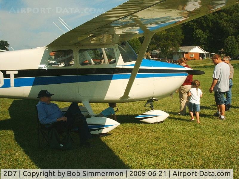 Beach City Airport (2D7) - Dad getting a little shade at the Father's Day fly-in.