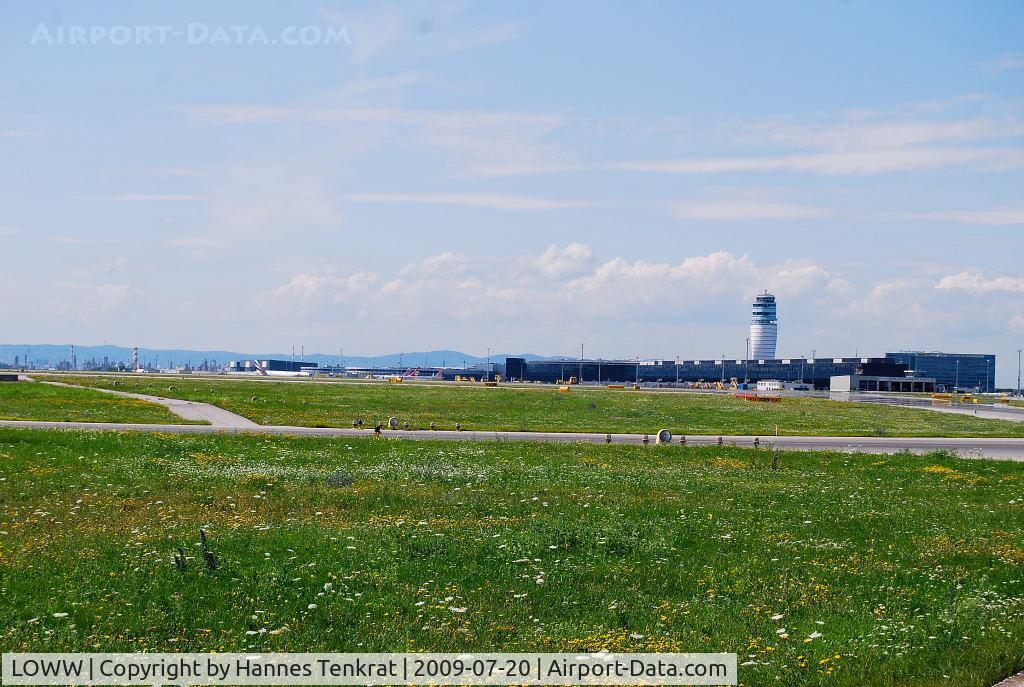 Vienna International Airport, Vienna Austria (LOWW) - ...