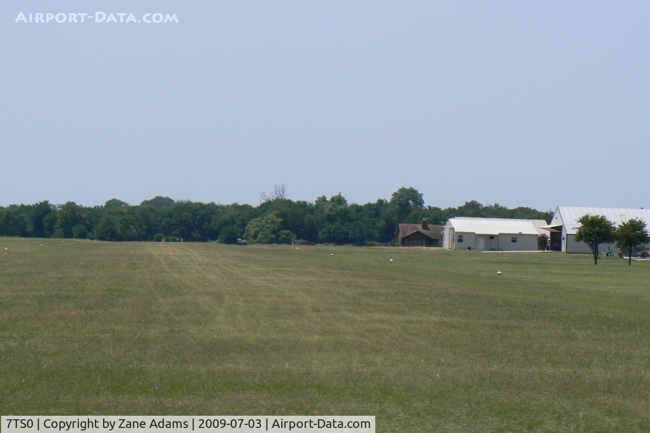 Fairview Airport (7TS0) - Fairview Airport - Rhome, TX