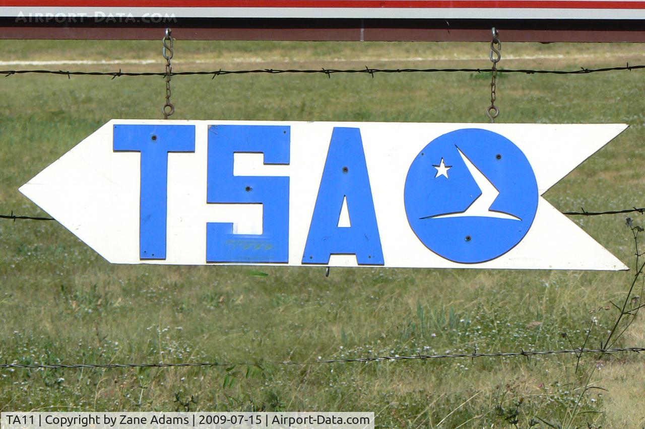 Tsa Gliderport (TA11) - TSA Gliderport sign 