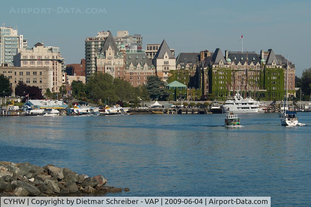 CYHW Airport - Victoria Harbour