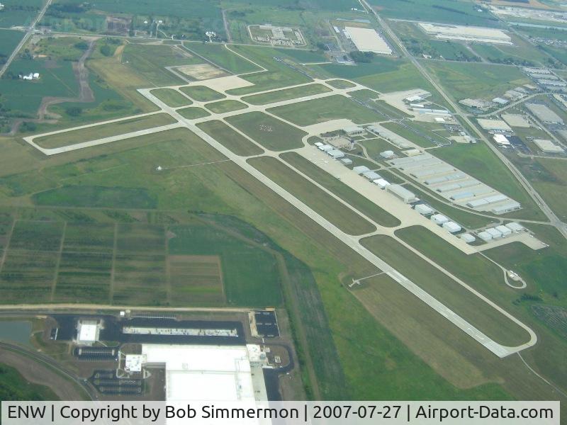 Kenosha Regional Airport (ENW) - Looking east