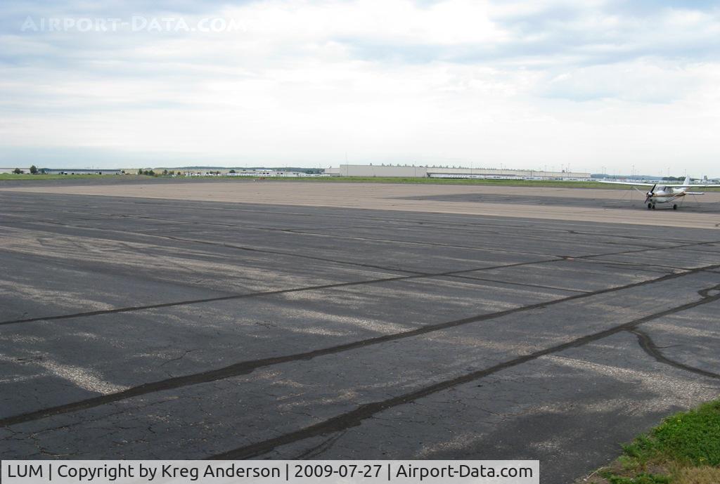 Menomonie Muni-score Field Airport (LUM) - The [huge] bare ramp at Menomonie, WI.