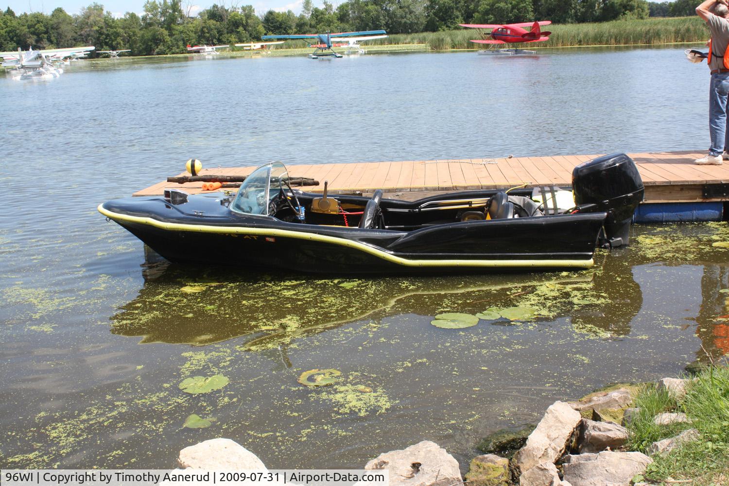 Vette/blust Seaplane Base (96WI) - Glasstron Fireflite in Batman colors at Vette's Seaplane Base