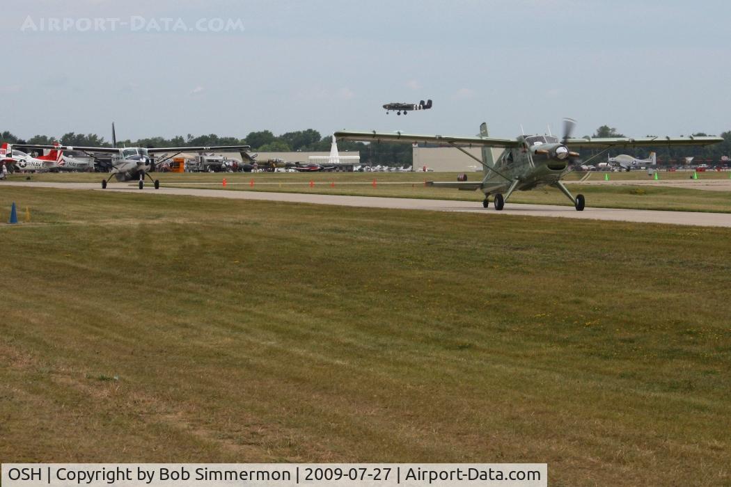 Wittman Regional Airport (OSH) - Arrivals at Airventure 2009 (N63VA & N610LA)