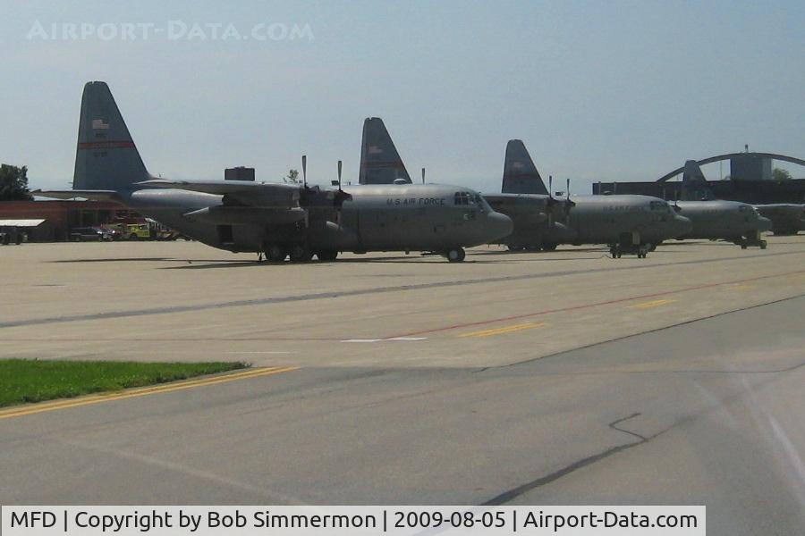 Mansfield Lahm Regional Airport (MFD) - C-130's lined up at the National Guard wing.