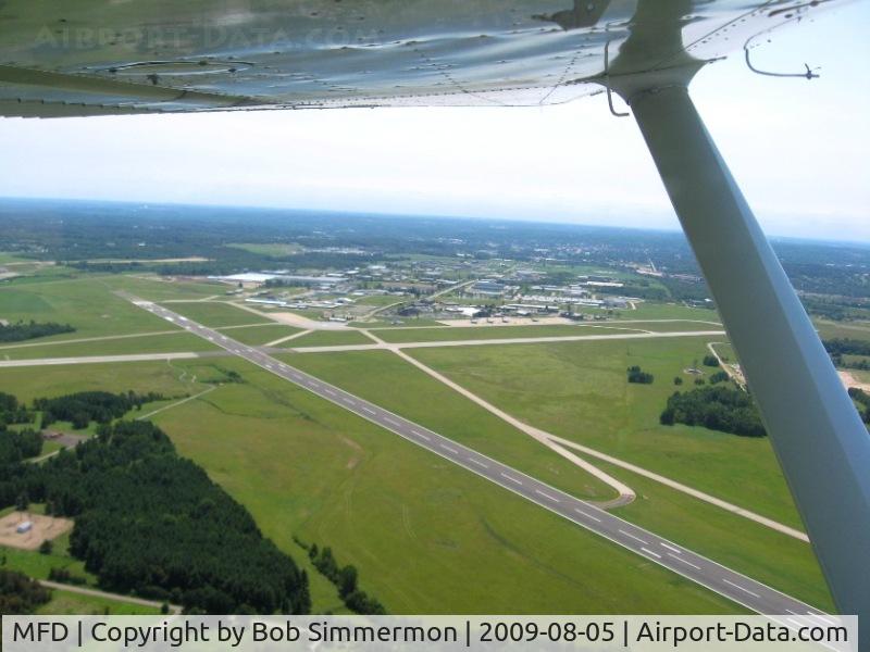 Mansfield Lahm Regional Airport (MFD) - Looking east climbing out
