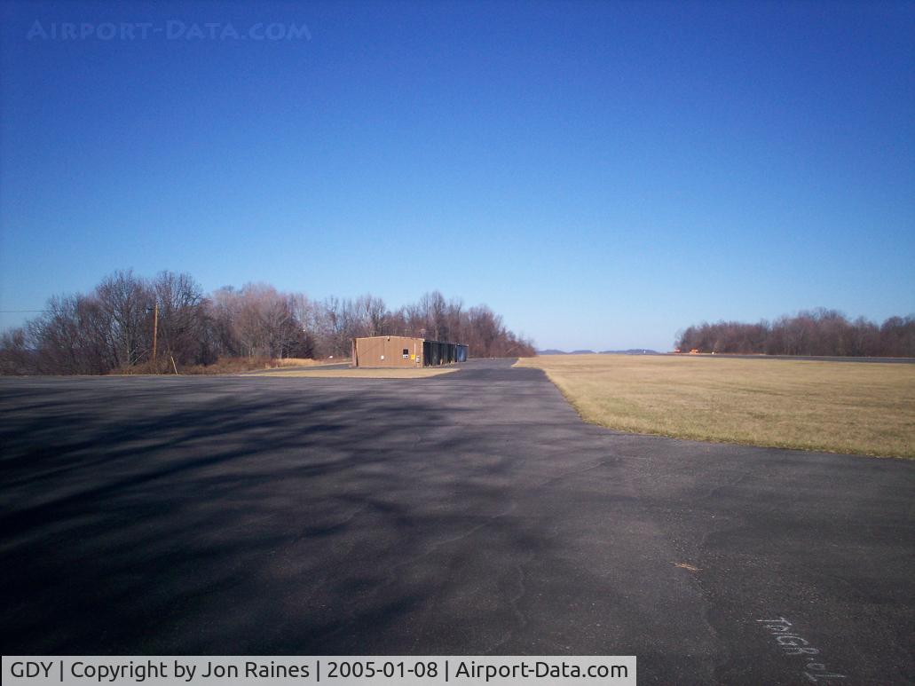 Grundy Municipal Airport (GDY) - Old T-hangars at GDY