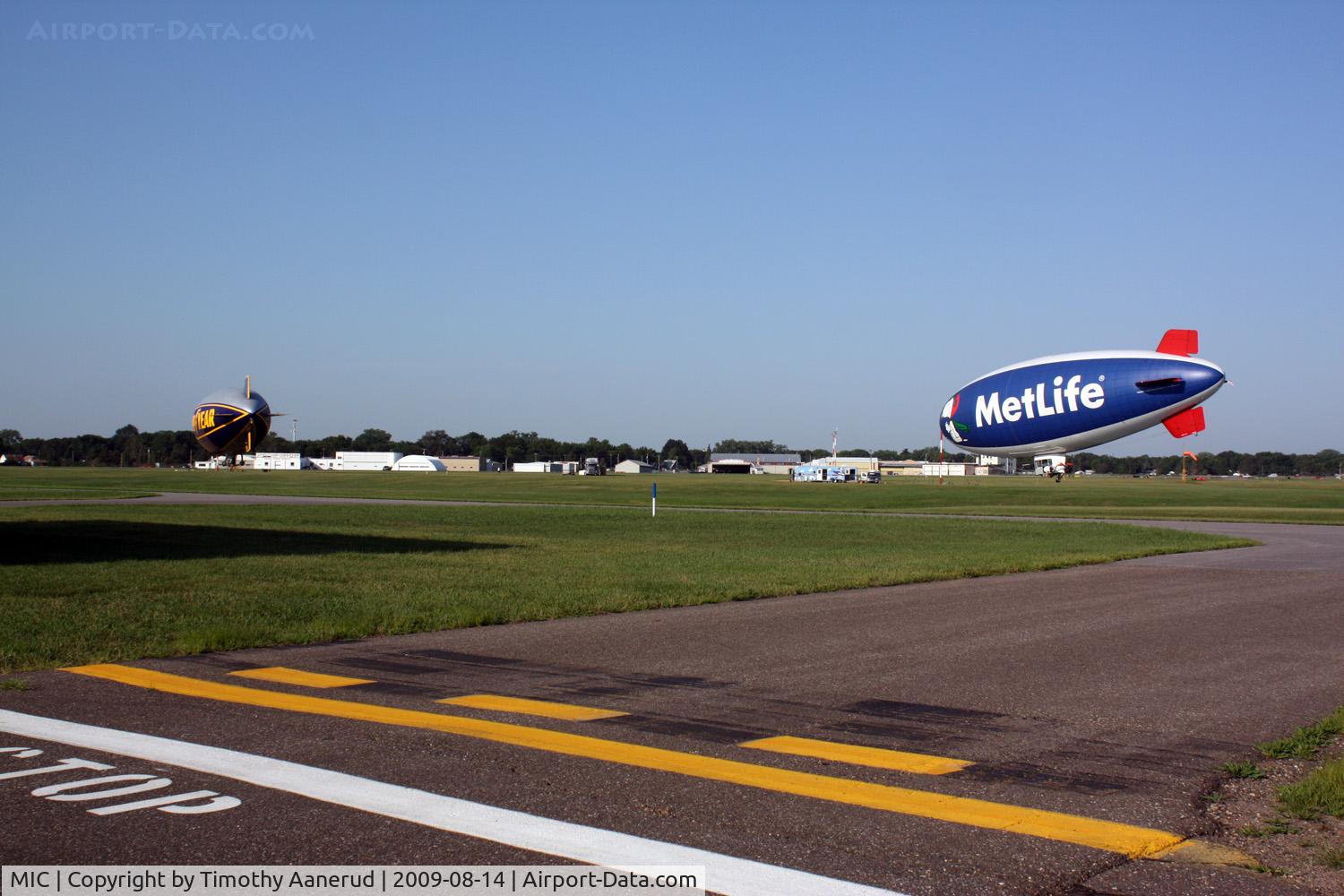 Crystal Airport (MIC) - N3A and N615LG in town for the PGA tour