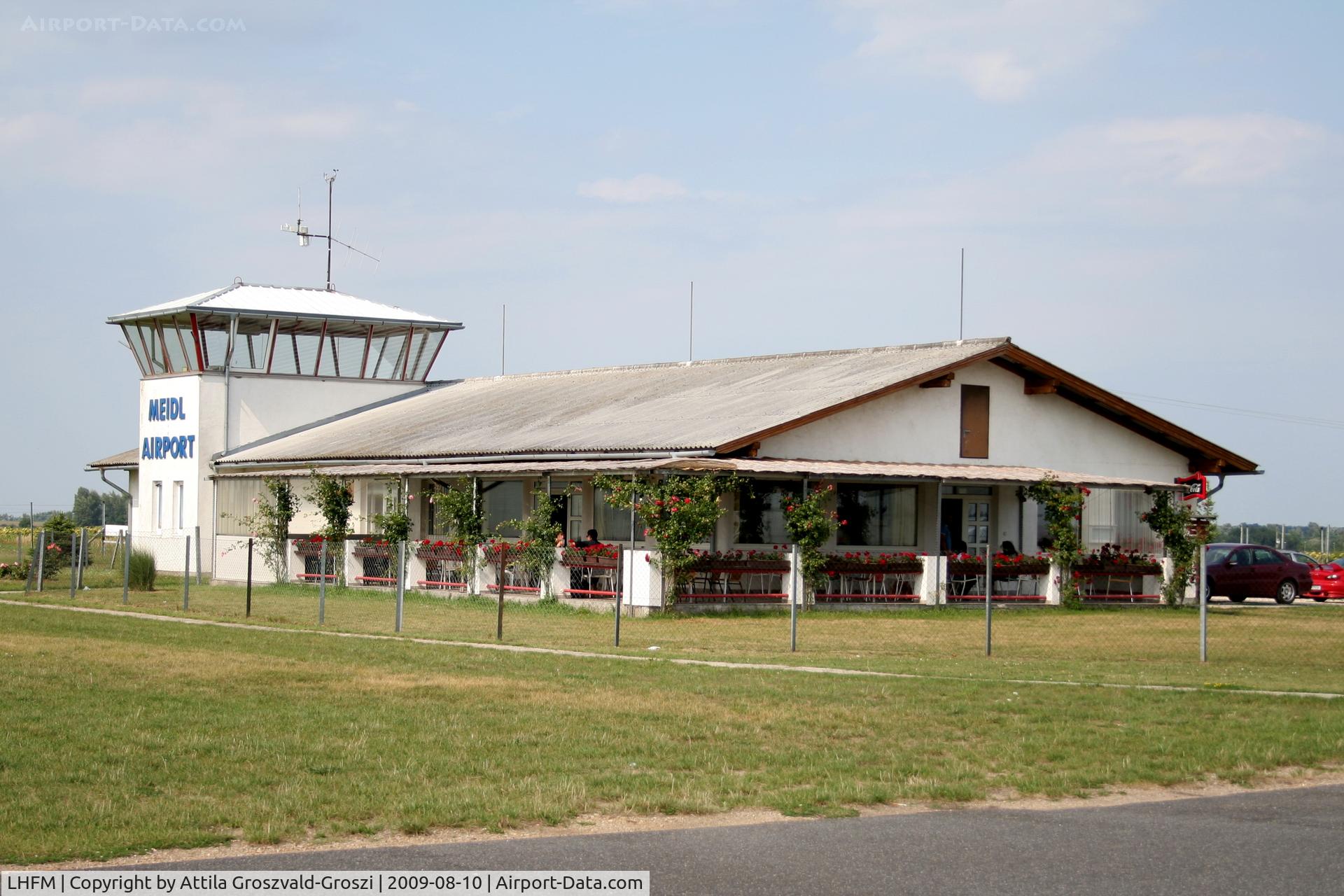 Fert?szentmiklós Airport, Fert?szentmiklós Hungary (LHFM) - Fertöszentmiklos - Meidl Airport / LHFM - Hungary