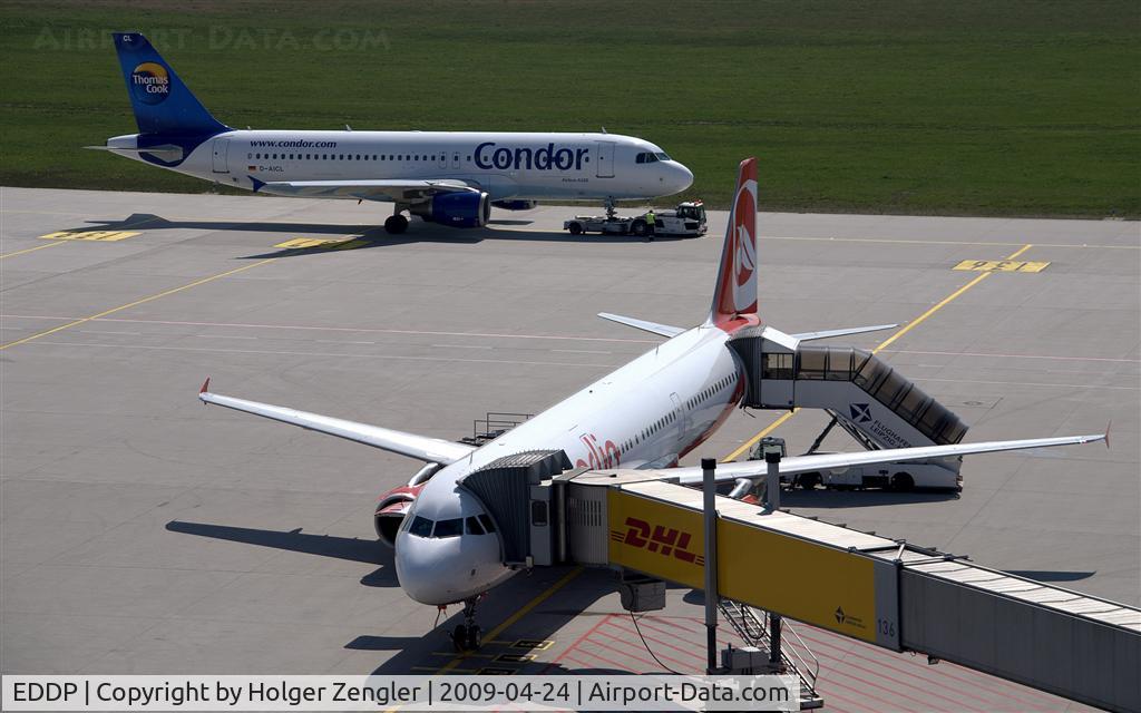 Leipzig/Halle Airport, Leipzig/Halle Germany (EDDP) - Tourist carriers