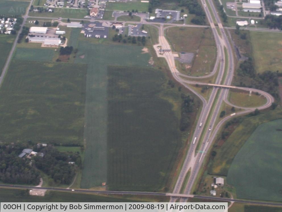 Good Samaritan Medical Center Heliport (00OH) - Looking west from 4500'