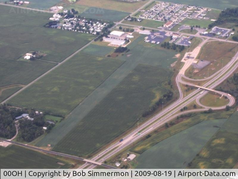 Good Samaritan Medical Center Heliport (00OH) - Looking SW from 4500'