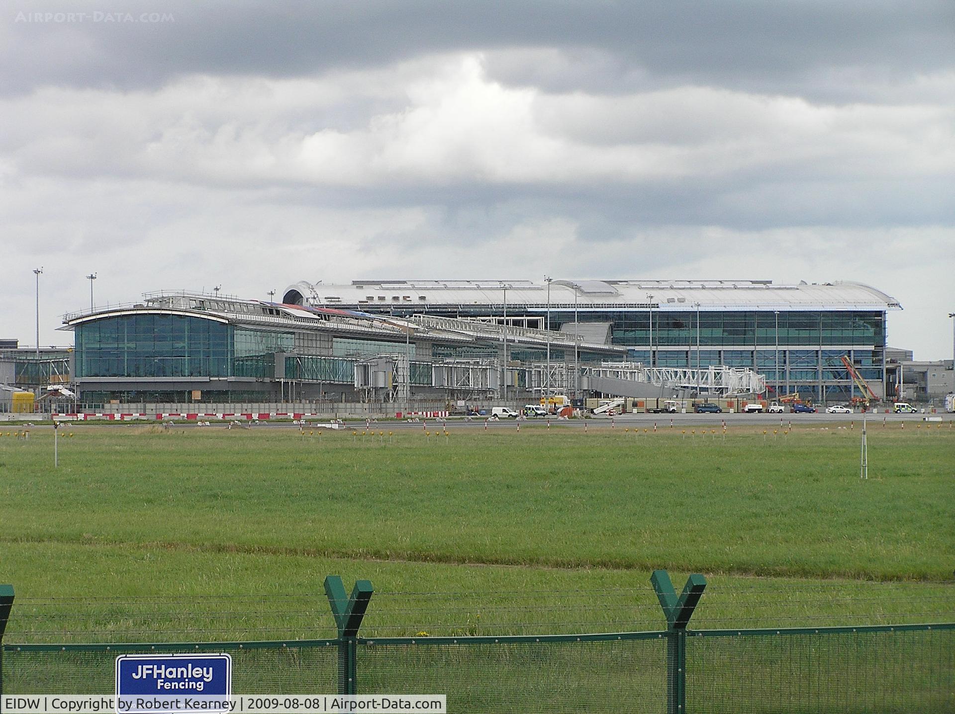 Dublin International Airport, Dublin Ireland (EIDW) - New terminal under construction