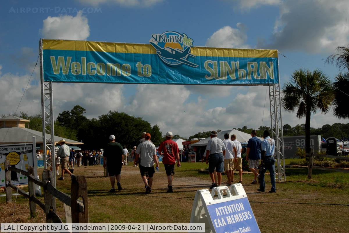 Lakeland Linder Regional Airport (LAL) - Sun 'n Fun 2009
