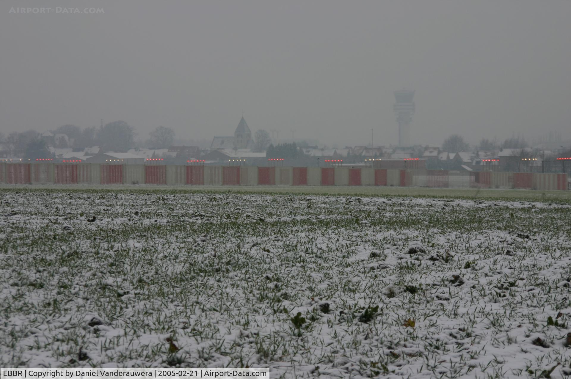 Brussels Airport, Brussels / Zaventem   Belgium (EBBR) - RWY 25L