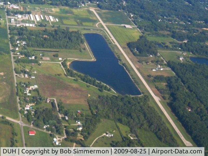 Toledo Suburban Airport (DUH) - Looking SE