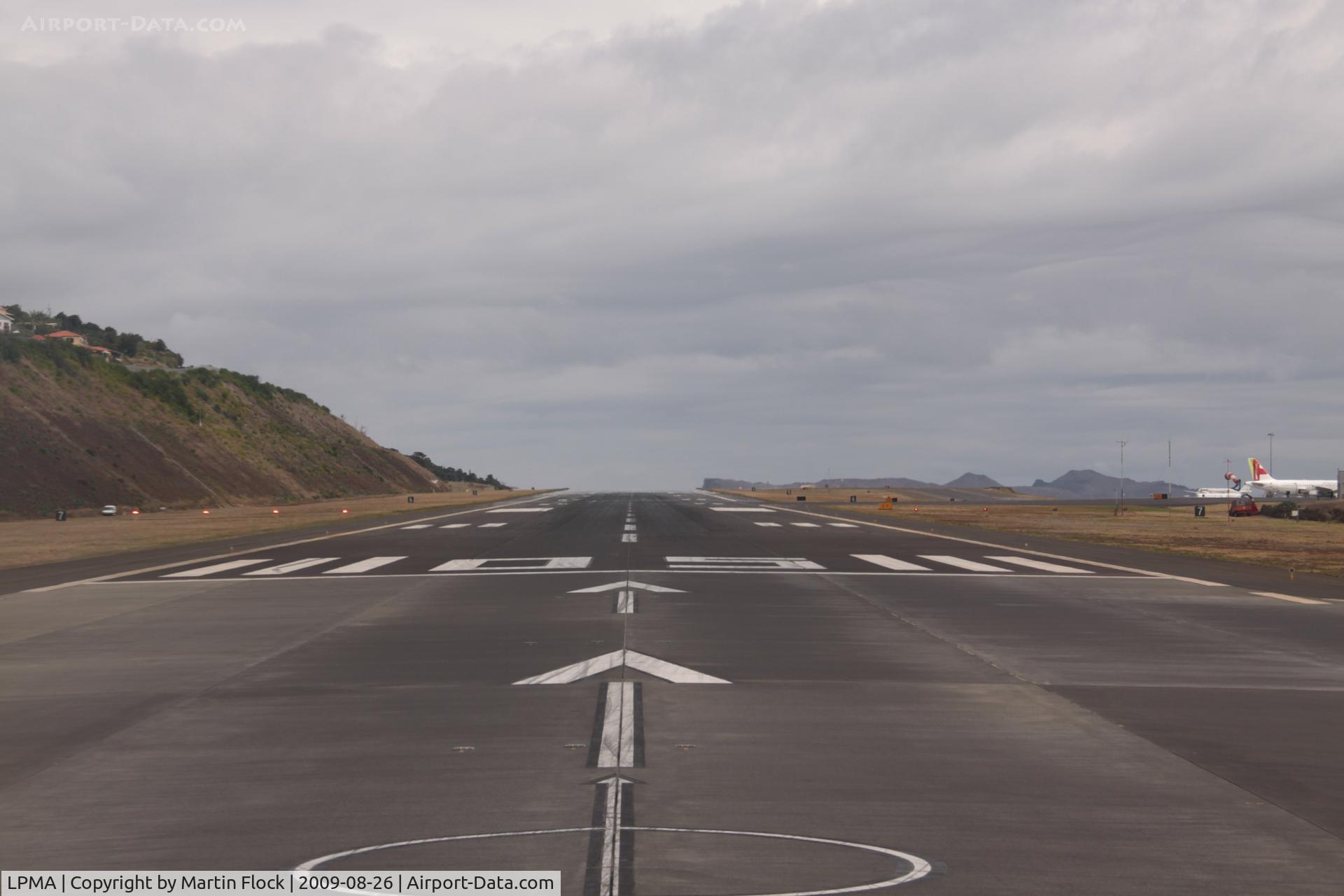 Madeira Airport (Funchal Airport), Funchal, Madeira Island Portugal (LPMA) - Runway of LPMA