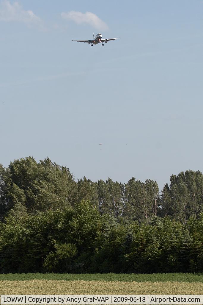 Vienna International Airport, Vienna Austria (LOWW) - Final Approach RWY34