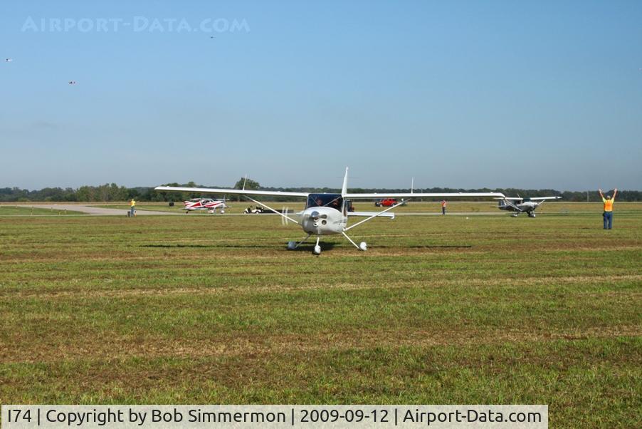Grimes Field Airport (I74) - Arrivals at MERFI 2009.