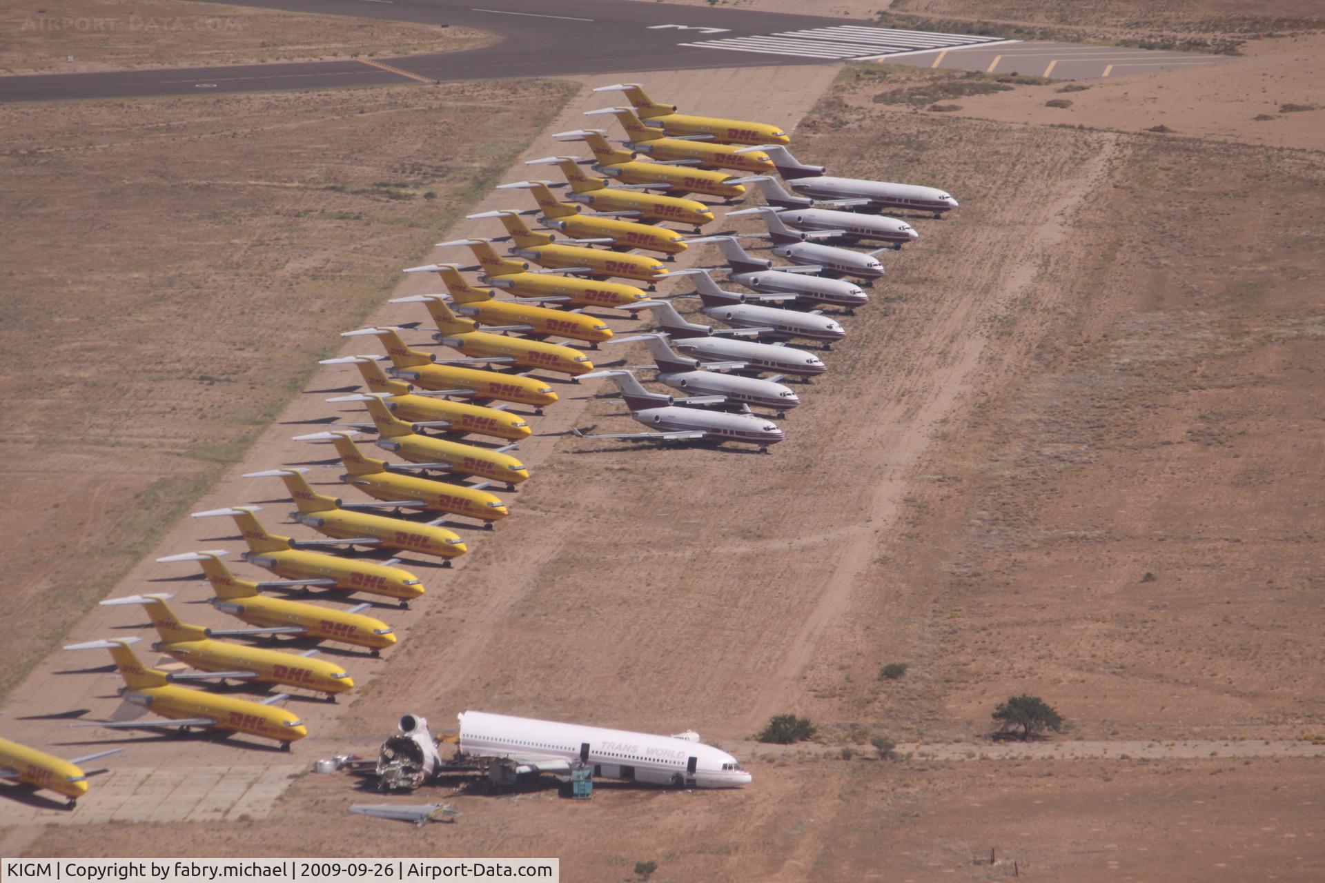 Kingman Airport (IGM) - Stored 727s in Kingman