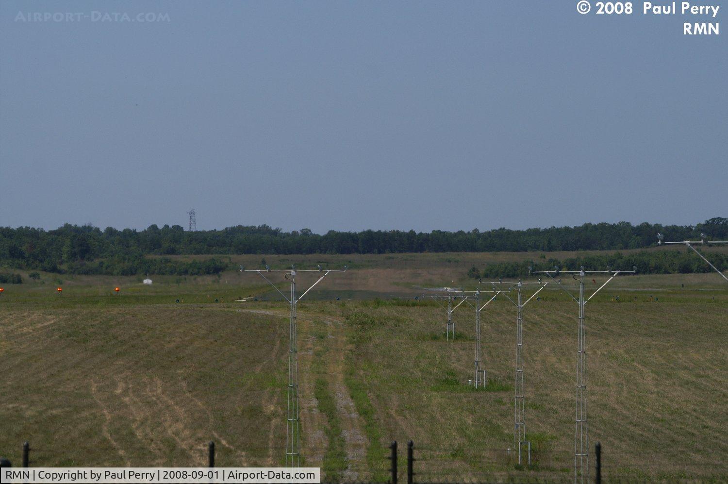 Stafford Regional Airport (RMN) - Looking on towards RWY 33