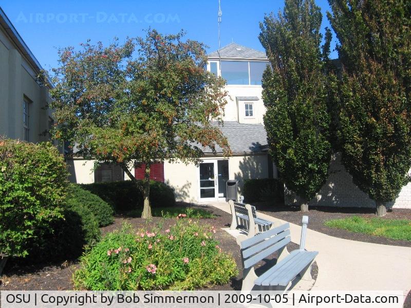 Ohio State University Airport (OSU) - FBO front entrance