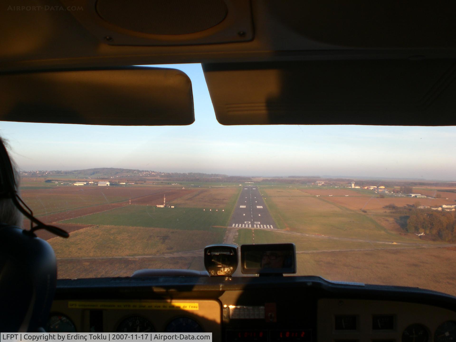 Pontoise Cormeilles-en-Vexin Airport, Pontoise France (LFPT) - On short final Rwy 05 at Pontoise