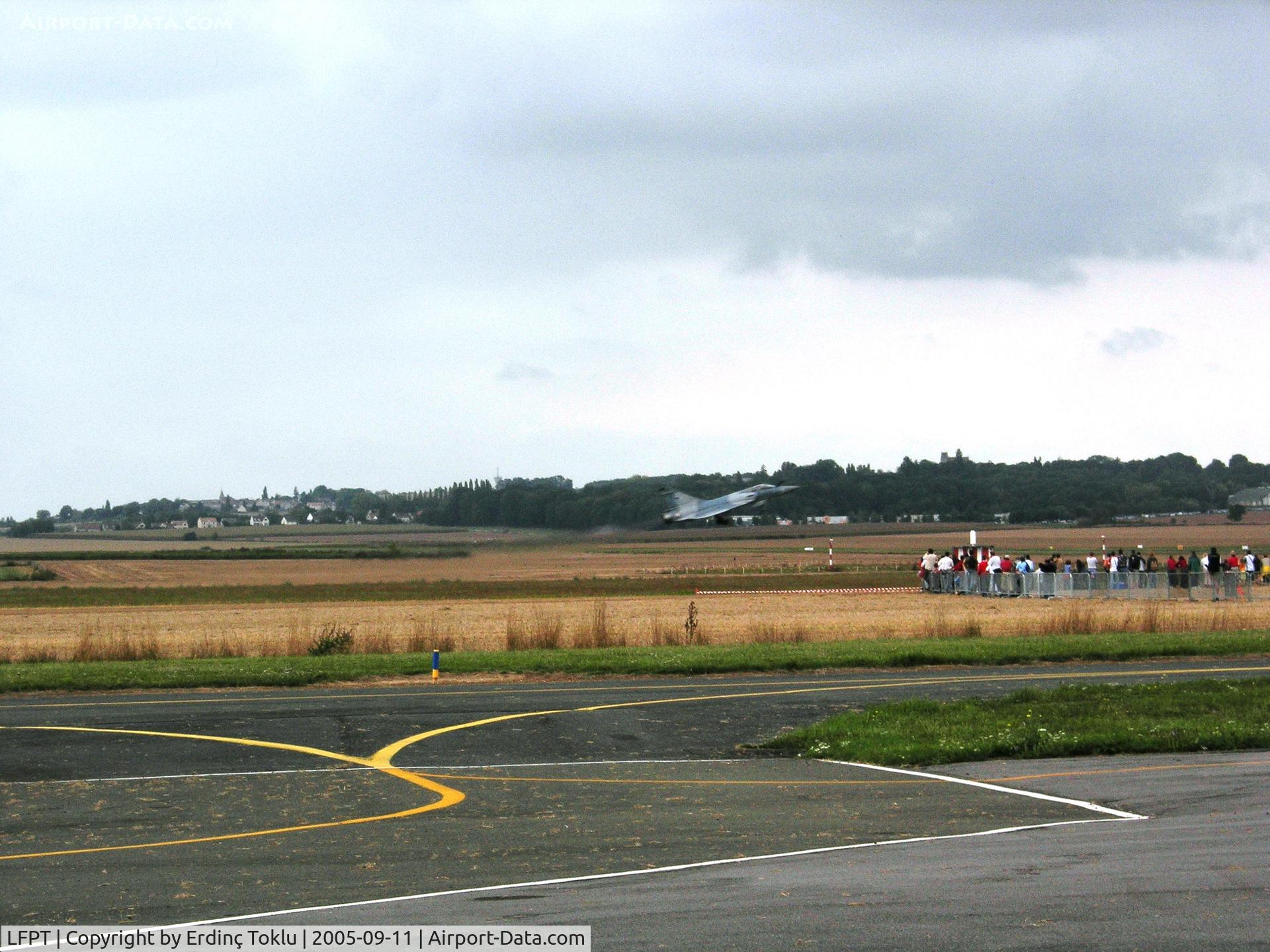 Pontoise Cormeilles-en-Vexin Airport, Pontoise France (LFPT) - Mirage 2000 taking off at Pontoise Air Show