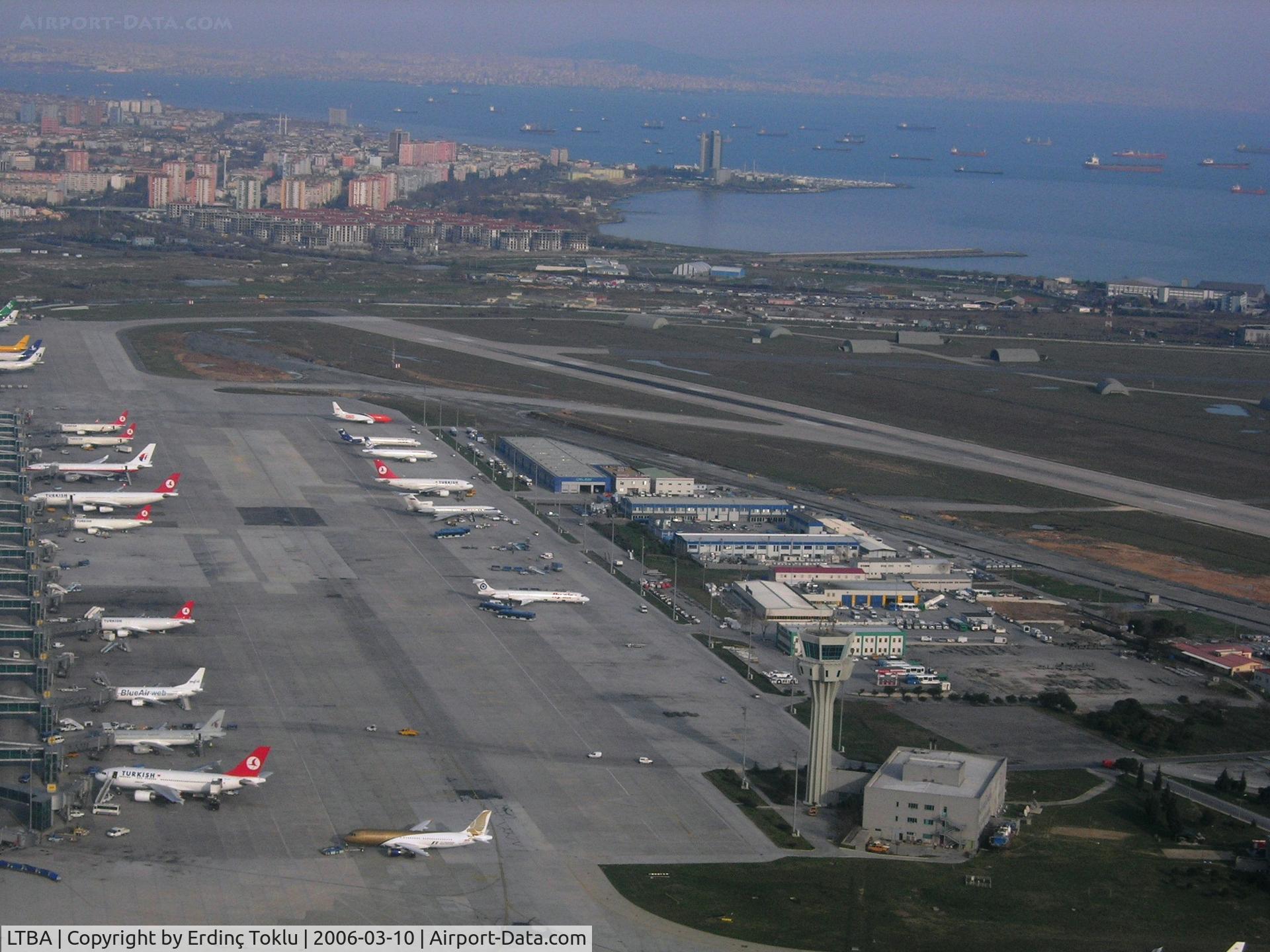Istanbul Atatürk International Airport, Istanbul Turkey (LTBA) - Initial climb towards south (18L). You can see ships at the bottom of Bosphorus.